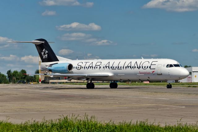 Fokker 100 (OE-LVG)