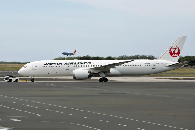 Boeing 787-9 Dreamliner (JA879J)