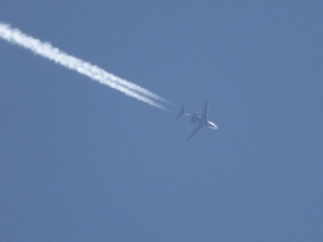 Embraer Phenom 300 (N505FF)