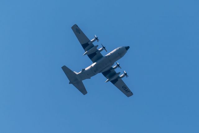 Lockheed C-130 Hercules —