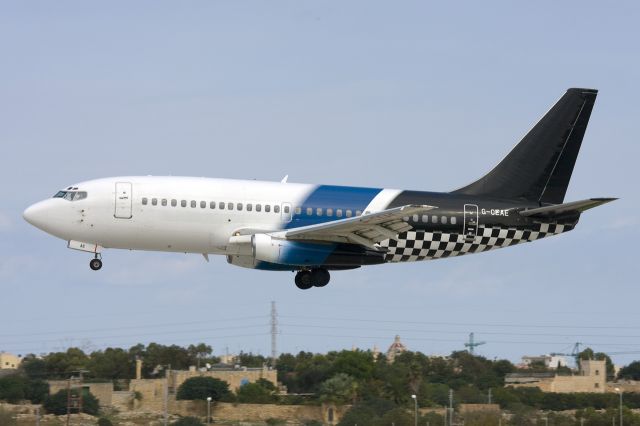 Boeing 737-200 (G-CEAE)