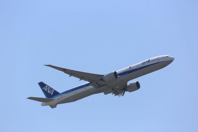 BOEING 777-300 (JA786A)