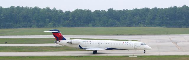 Canadair Regional Jet CRJ-700 (N369CA)