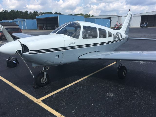 Piper Cherokee (N1490W)