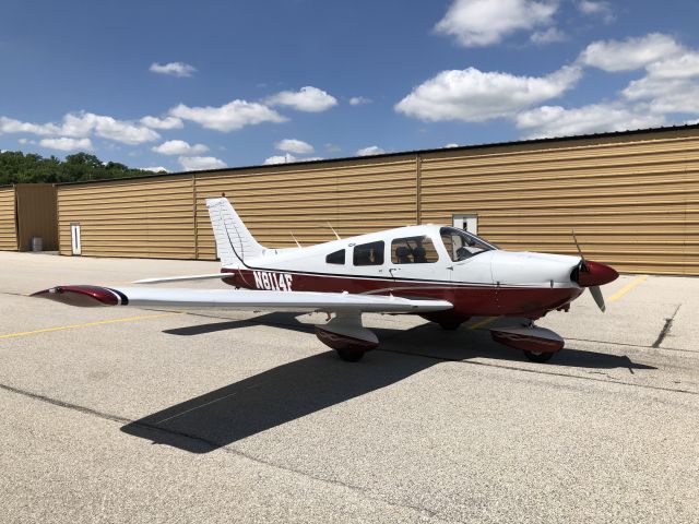 Piper Cherokee (N8114F)