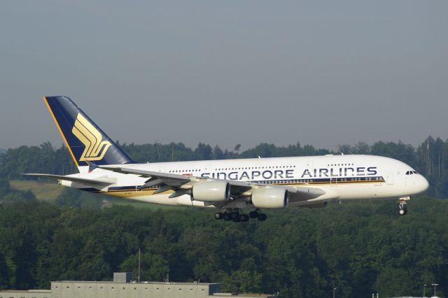 Airbus A380-800 (9V-SKG)