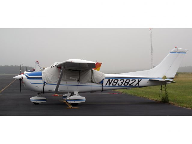 Piper Cherokee (N9382X)