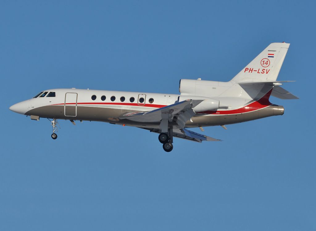 Dassault Falcon 50 (PH-LSV)