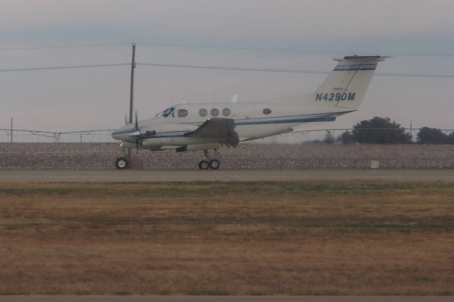 Beechcraft King Air 90 (N429DM)