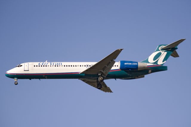 Boeing 717-200 (N977AT) - Seen at KBWI on 10/15/2011