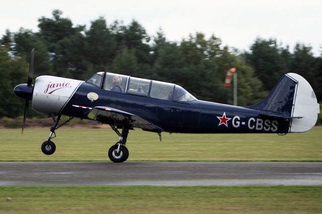 YAKOVLEV Yak-52 (G-CBSS)