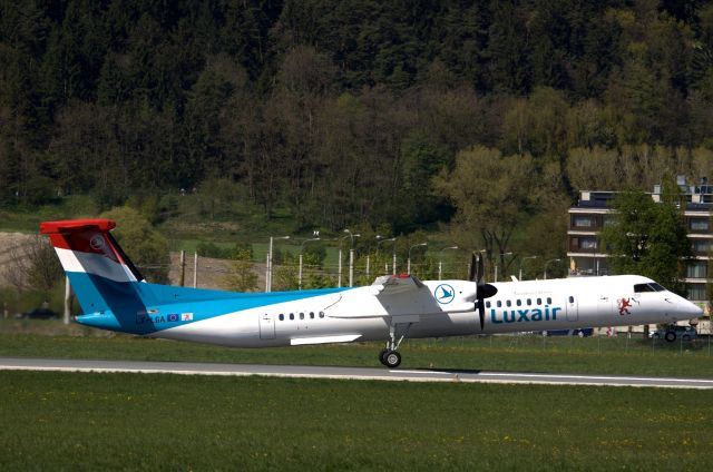 de Havilland Dash 8-400 (LX-LGA)