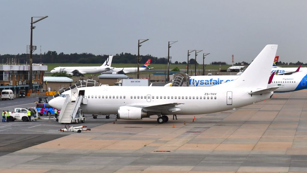 BOEING 737-300 (ZS-THY) - Africa Charter Airlines Boeing 737-36E ZS-THY in Johannesburg 