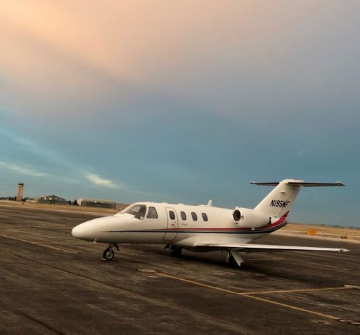 Cessna Citation CJ1 (N195MF)