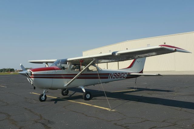 Cessna Skyhawk (N98GC)