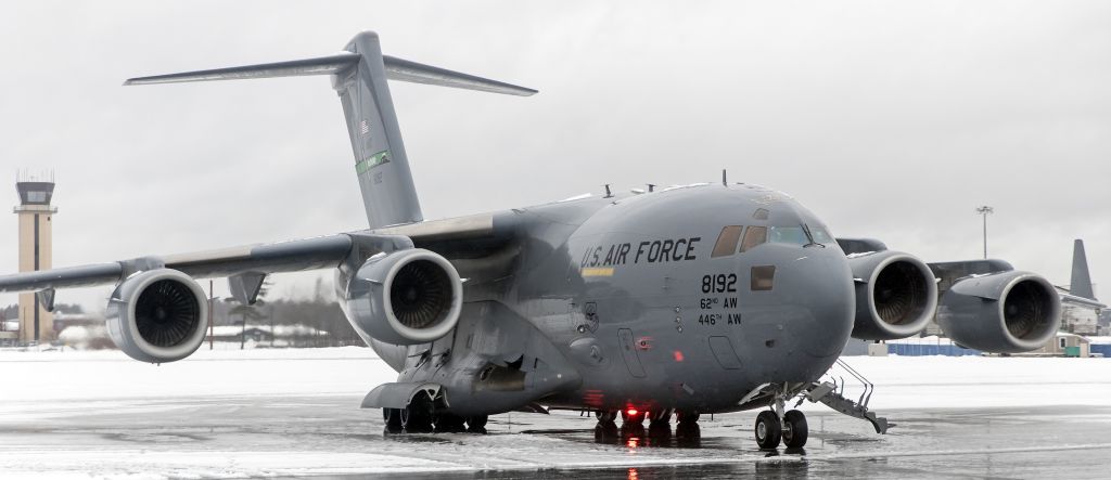 Boeing Globemaster III (N88192) - At Bangor, Maine Dec 18, 2017 Canon 24-70 2.8