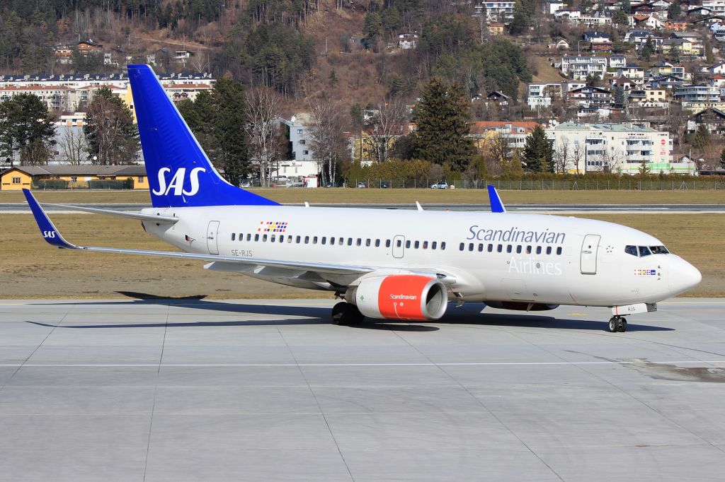 Boeing 737-700 (SE-RJS)