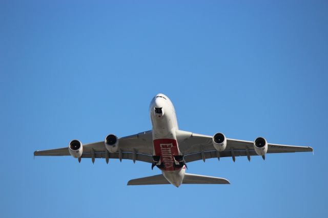 Airbus A380-800 (A6-EET)
