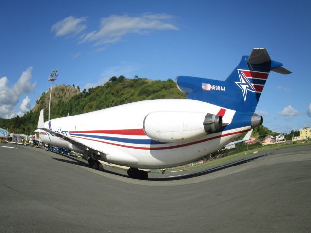 Boeing 727-100 (N598AJ)