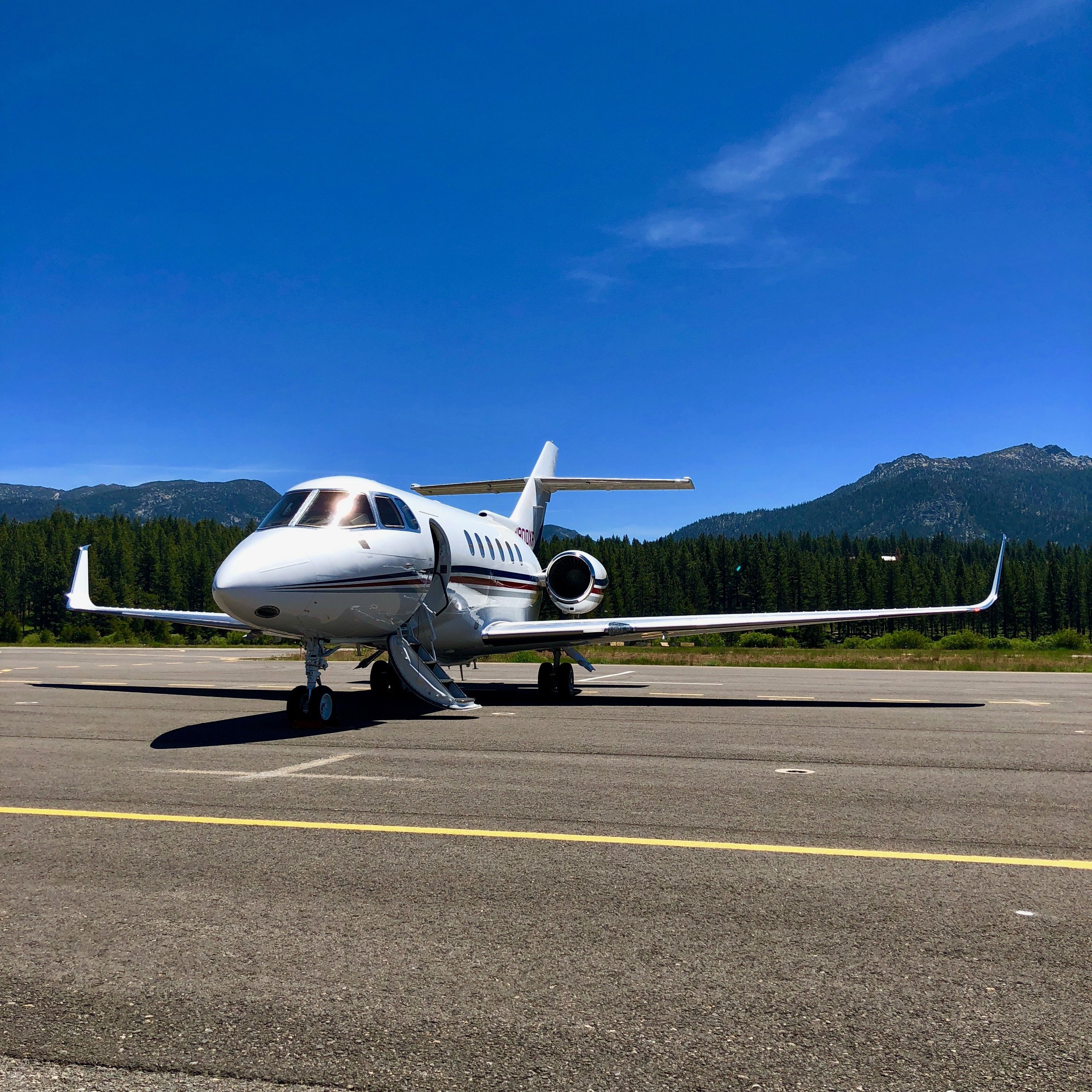 Hawker 800 (N800XR)