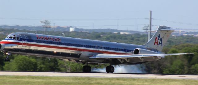 McDonnell Douglas MD-80 (N555AN)