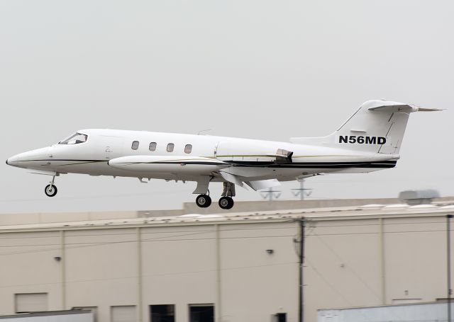 Learjet 25 (N56MD)