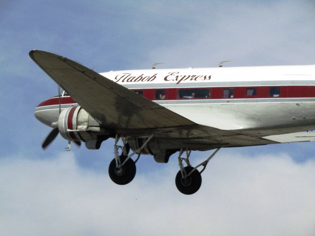 Douglas DC-3 (N103NA) - Taking off RWY 26L