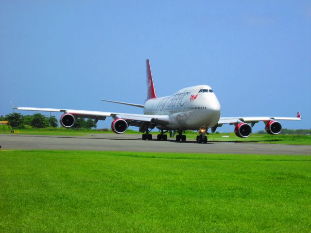 Boeing 747-400 (G-VAST)