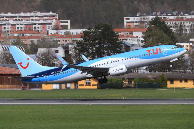 Boeing 737-800 (G-FDZZ)