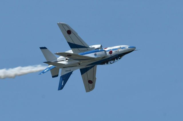 — — - The Blue Impulse JASDF Acro Flying team