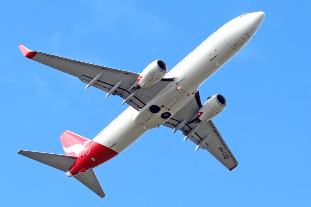 Boeing 737-800 (VH-VXD) - Boeing 737-838 Qantas VH-VXD (YPPH).