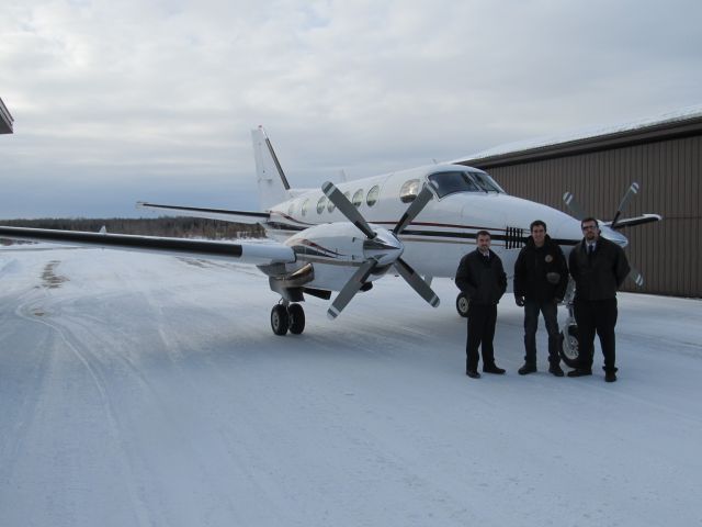 Beechcraft King Air 100 (C-GRAD)