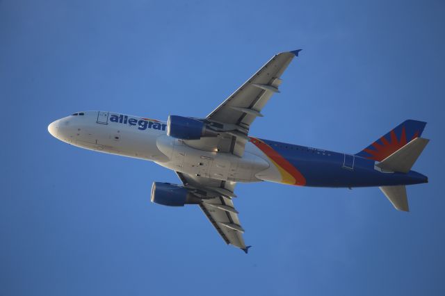 Airbus A320 (N273NV)