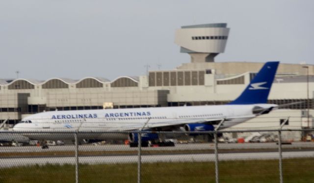 Airbus A340-300 (LV-ZPJ)