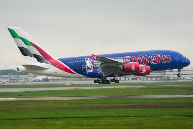 Airbus A380-800 (A6-EOD)