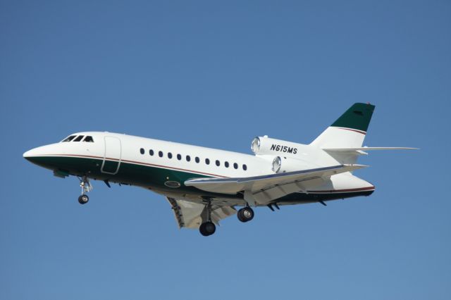 Dassault Falcon 900 (N615MS) - Landing 30L, 07-08-2012