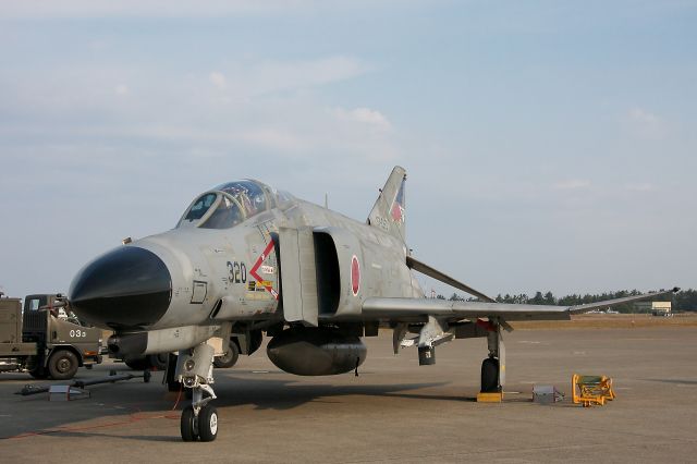 McDonnell Douglas F-4 Phantom 2 (37-8320) - Japan Air Self-Defense Forcebr /Mitsubishi F-4EJ Kai Phantom II