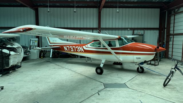 Cessna Skylane (N7373N)