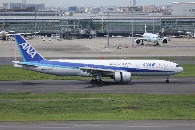 Boeing 777-200 (JA8968) - 20 June 2015