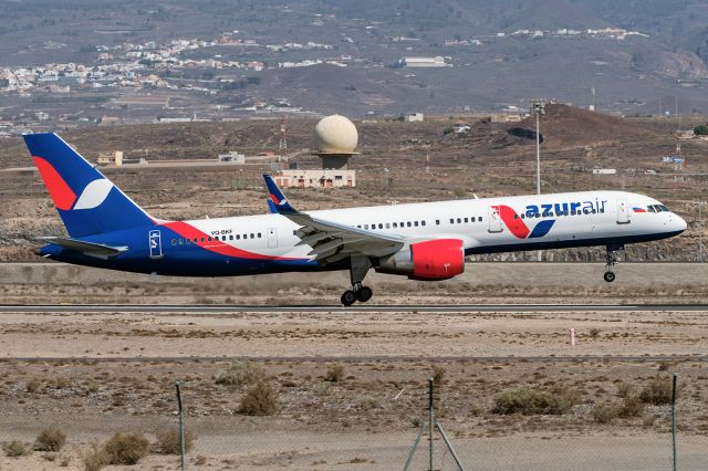 Boeing 757-200 (VQ-BKF)