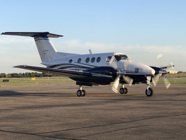 Beechcraft King Air F90 (N81GC) - Elliott Aviation