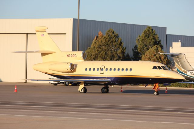 Dassault Falcon 900 (N900D)