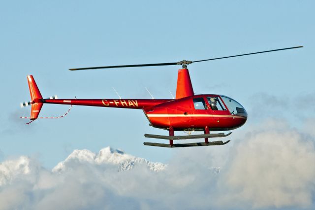 Robinson R-44 (C-FHAV)