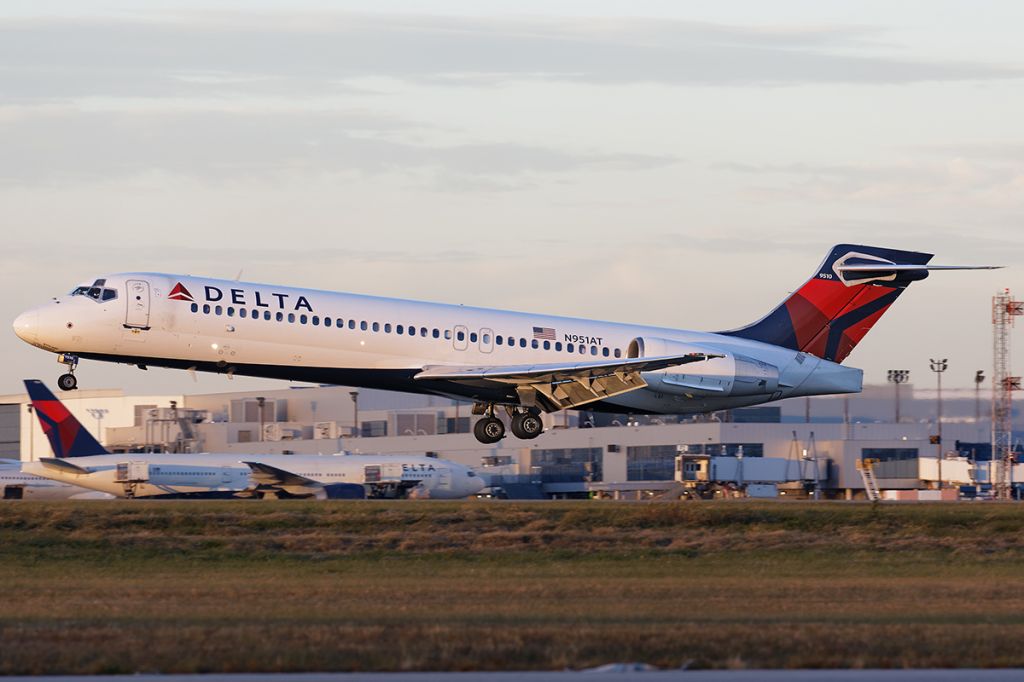 Boeing 717-200 (N951AT)