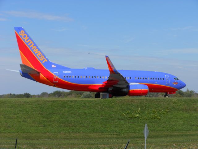 Boeing 737-700 (N281WN)