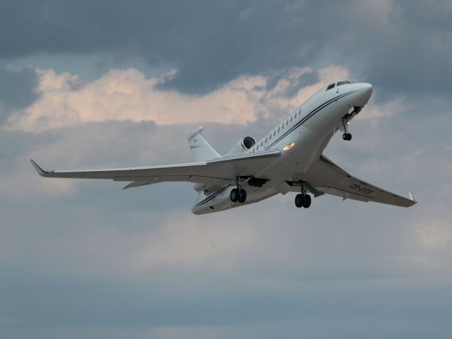 Dassault Falcon 7X (CS-DTS)