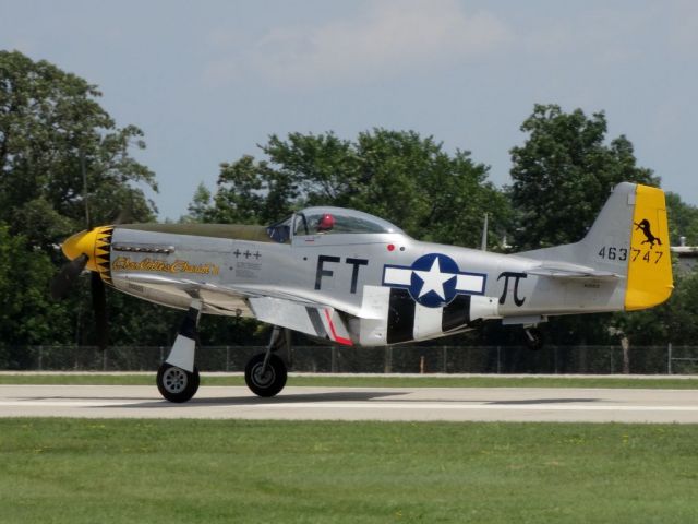 North American P-51 Mustang (N251CS)