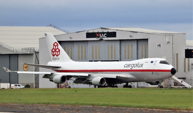 Boeing 747-400 (LX-NCL) - cargolux b747-4f lx-ncl after painting into  retro livery by iac in shannon 13/7/20.