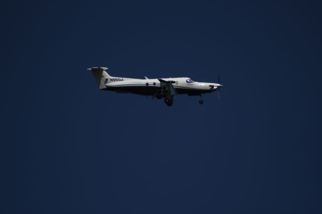 Gulfstream Aerospace Jetprop Commander (N95GJ) - N95GJ Gulfstream Aerospace Jetprop Commander 5 miles to the east inbound runway 31 William H. Morse State Airport KDDH (Bennington, VT).  Photo taken by Christopher Wright.