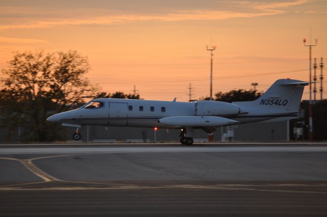 Learjet 35 (N354LQ)